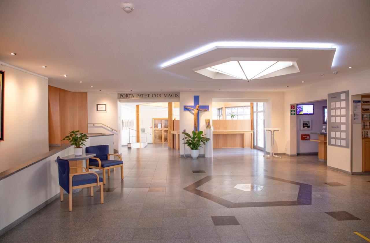 Spectrum Kirche Exerzitien-Und Bildungshaus Auf Mariahilf Passau Bagian luar foto