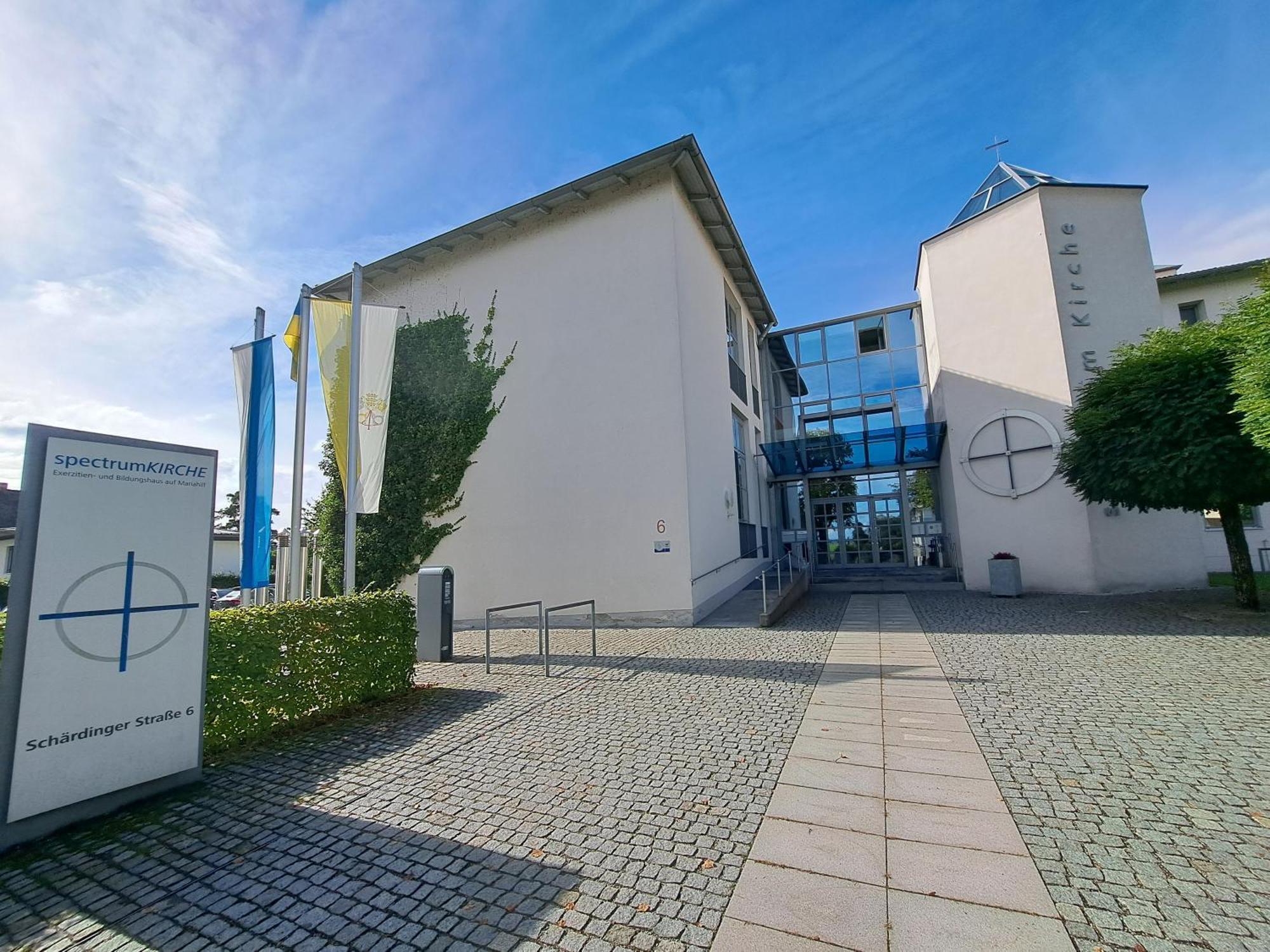Spectrum Kirche Exerzitien-Und Bildungshaus Auf Mariahilf Passau Bagian luar foto